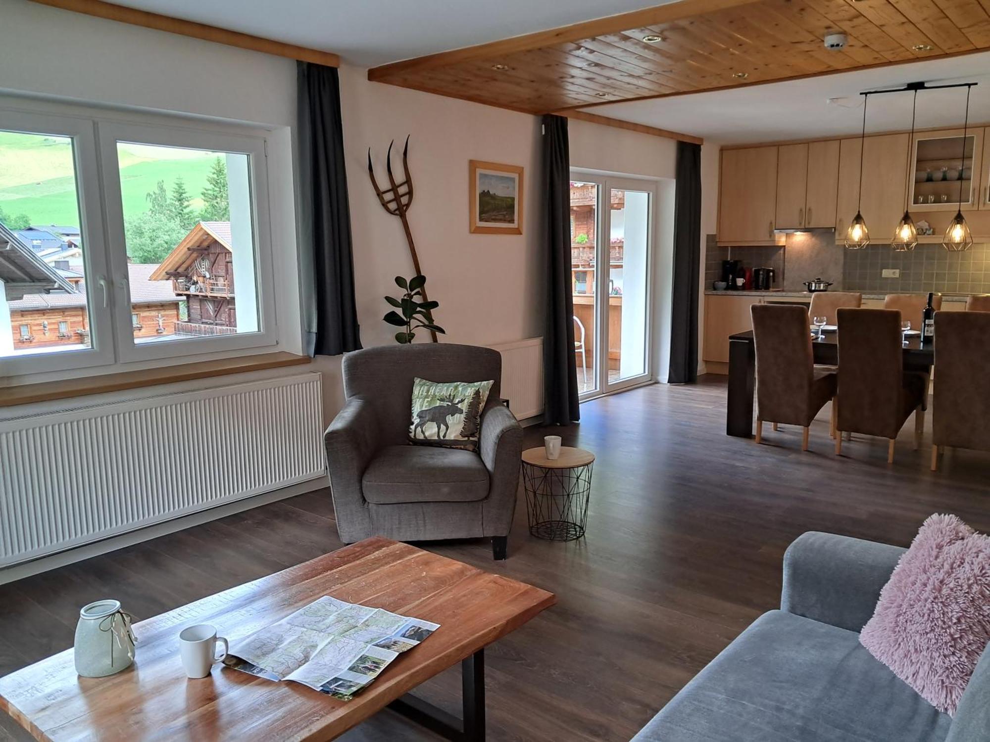 Ferienhaus Enzian Pragraten Ruang foto