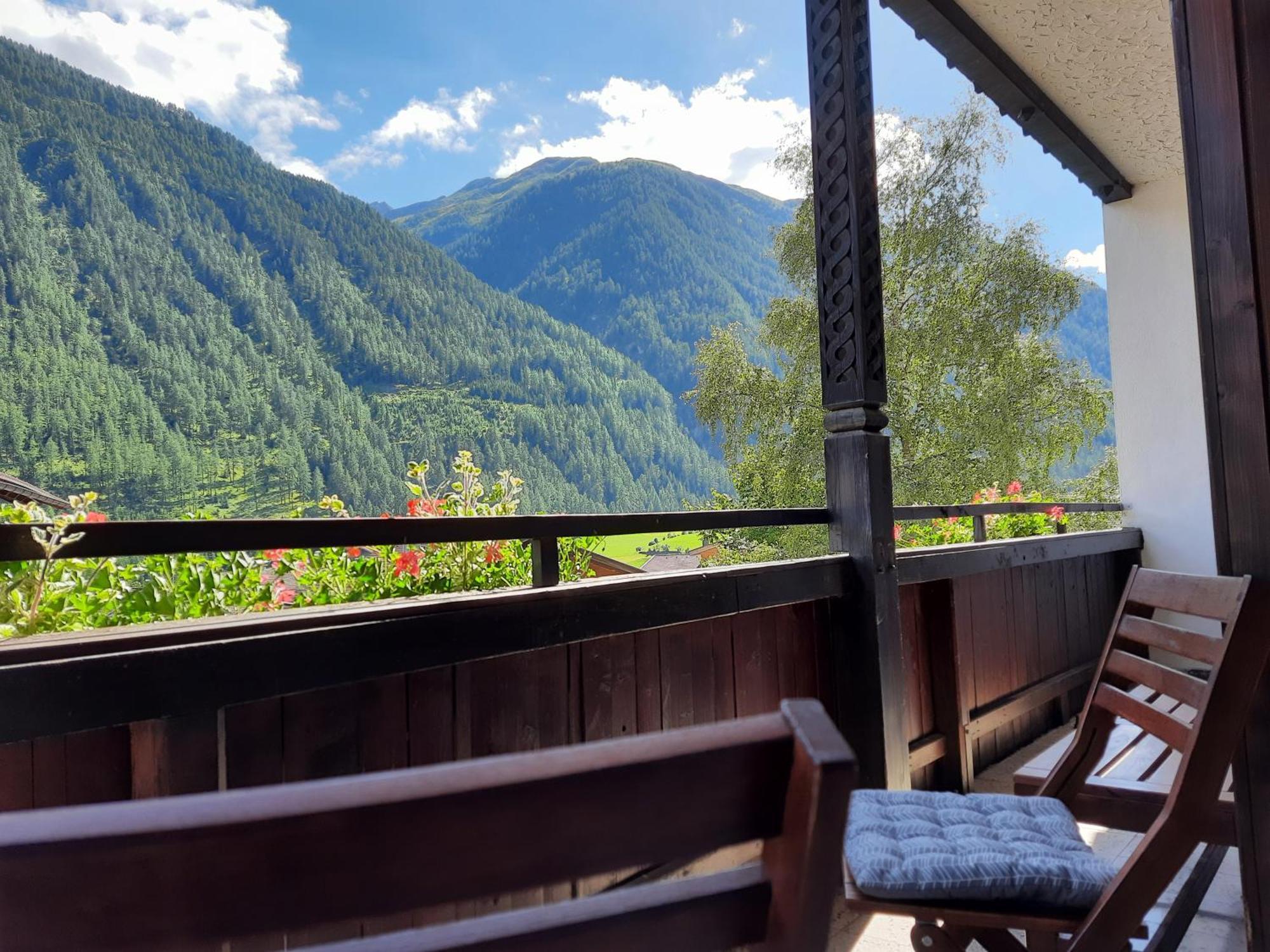Ferienhaus Enzian Pragraten Ruang foto